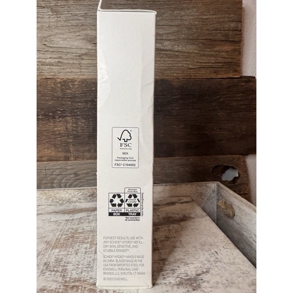 Schick Hydro 5 Men's Sensitive Razor – 1 Handle + 2 Cartridges - Picture 2 of 5